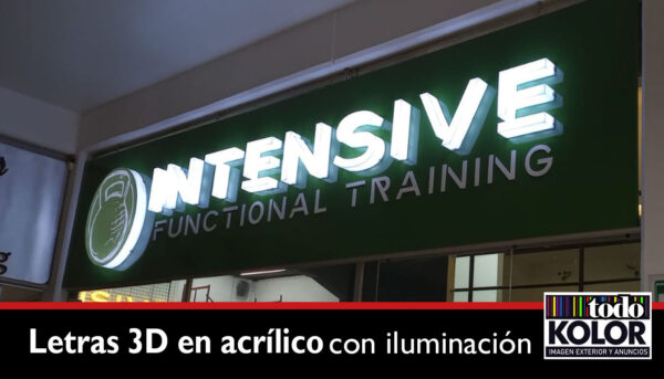 LETRAS 3D EN ACRÌLICO CON ILUMINACIÒN