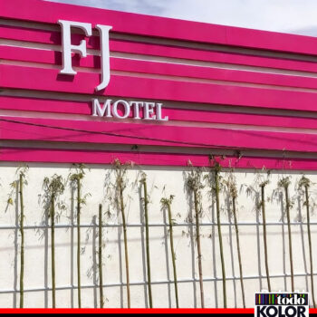 Fachada de alucobond para agencias automovilísticas, centros comerciales, hoteles, plazas comerciales, tiendas departamentales Letras volumétricas de acrílico. letras volumétricas de aluminio. Iluminación led interior. Iluminación led posterior, Anuncios luminosos Toluca para taquerías, bancos, escuelas. Zona industrial Toluca, Metepec y CDMX. Letreros luminosos. Letras 3D Metepec monumentales, letras de acero metálicas, letras de aluminio, con realce, cajas de luz, cajas de luz tipo nube, logotipos, corporativos, letras con LED, logotipos en Neón Flex, logotipos y letras con luz, letreros para negocios, anuncios, corporativos, señalización, imagen, exterior, Publicidad exterior, letreros LED, logotipos para restaurantes Anuncios para restaurantes. Letras monumentales en acero inoxidable. Letras monumentales para pueblos mágicos. Cajas monumentales en lona backligth.