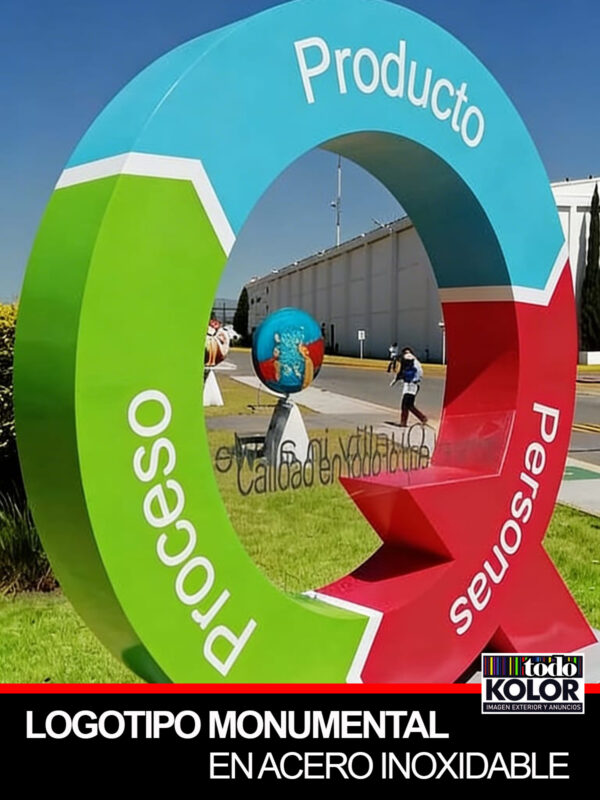 LOGOTIPO MONUMENTAL EN ACERO INOXIDABLE